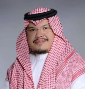 الأستاذ محمد عمر الفادن